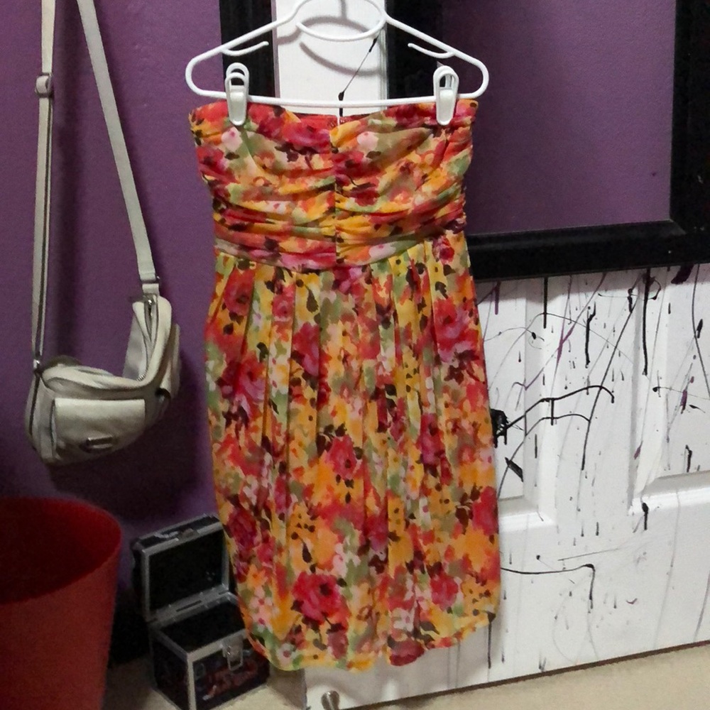Floral strapless top